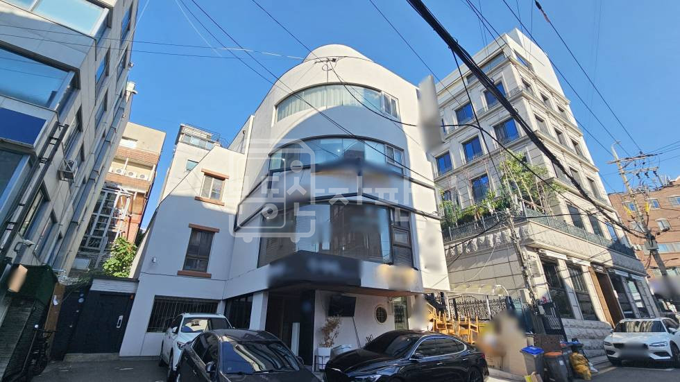 서울 강남구 신사동 무권리 , 압구정역 도보 8분, 이면도로, 지하 1층 임대 월세 매물번호 26623 사진 1