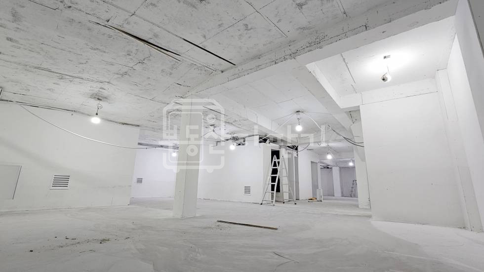 서울 강남구 신사동 무권리 , 압구정역 도보 8분, 이면도로, 지하 1층 임대 월세 매물번호 26623 사진 5