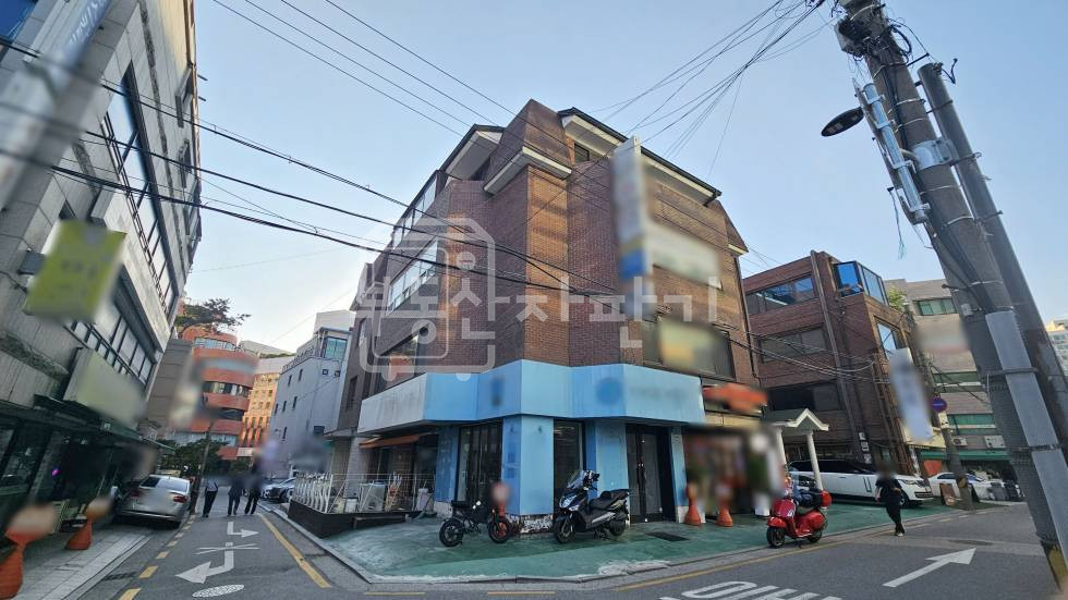 서울 강남구 신사동 무권리, 압구정역 4분, 역세권, 2층 임대 월세 매물번호 31890 사진 1