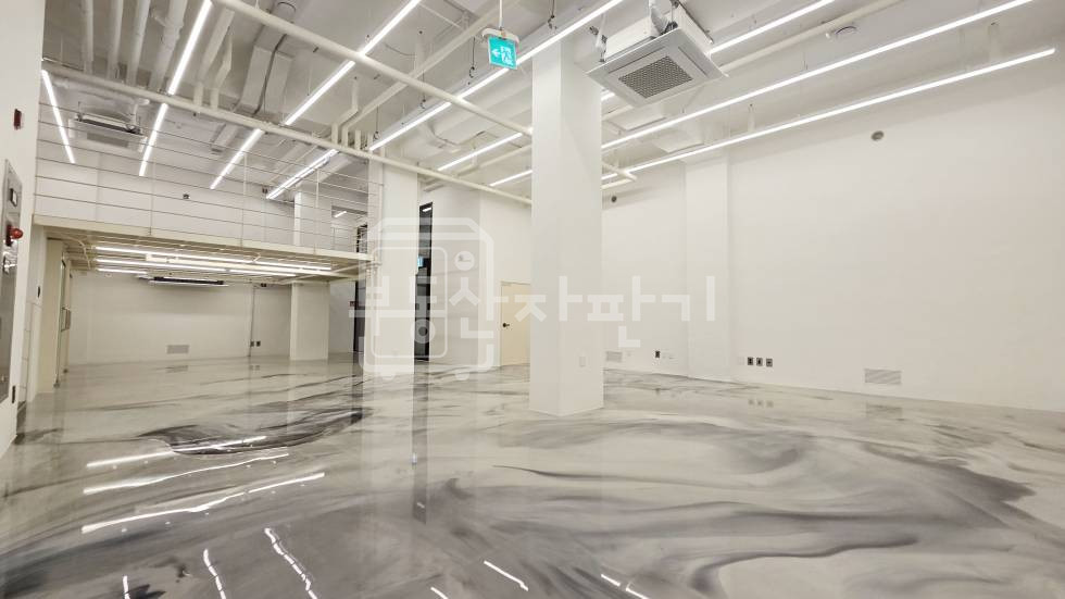 서울 강남구 도곡동 매봉역 도보 2분, 초역세권, 이면도로, 지하1층 임대 월세 매물번호 30506 사진 2
