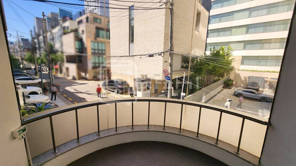 서울 강남구 논현동 무권리 도산공원 사거리 인근 2층 임대 월세 매물번호 11974 사진 1