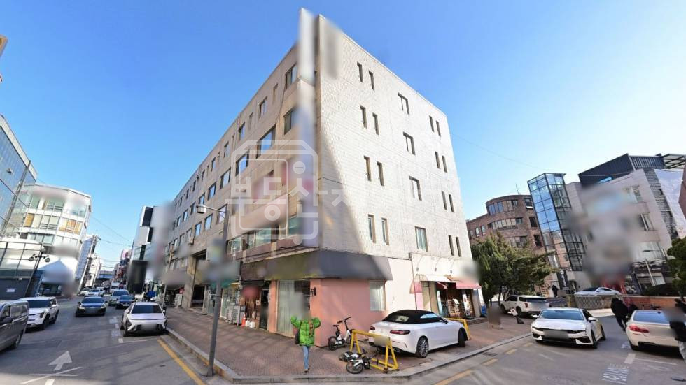 서울 강남구 신사동 압구정역 도보 2분, 초역세권,, 이면도로, 코너 건물, 지하1층 임대 월세 매물번호 35098 사진 1