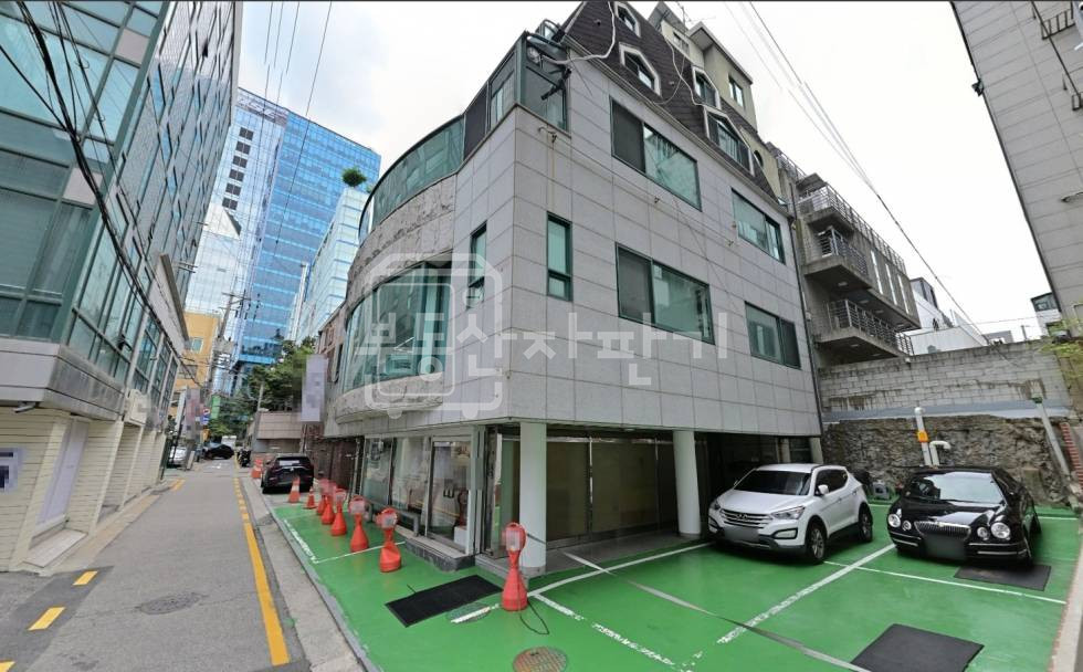 서울 강남구 논현동 강남구청역 2분, 초 역세권, 코너건물 1층 임대 월세 매물번호 33744 사진 4