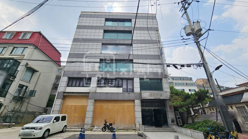 서울 강남구 신사동 무권리, 압구정역 6분, 이면도로, 6층 임대 월세 매물번호 35152 사진 1