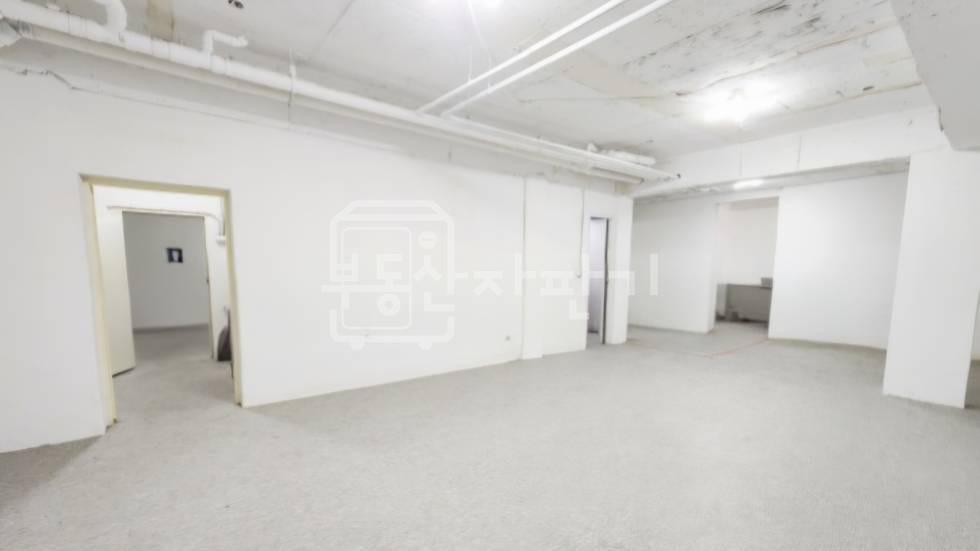 서울 강남구 논현동 무권리, 신논현역 도보 3분, 초역세권, 지하1층 임대 월세 매물번호 35173 사진 5