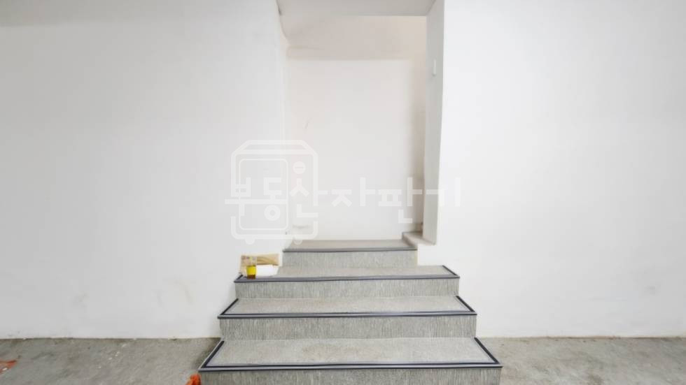 서울 강남구 논현동 무권리, 신논현역 도보 3분, 초역세권, 지하1층 임대 월세 매물번호 35173 사진 9