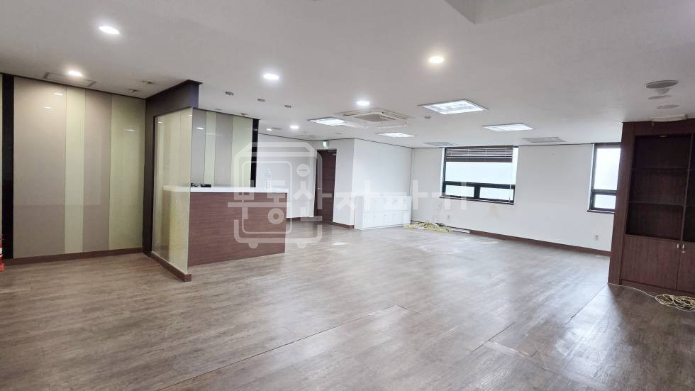 서울 강남구 삼성동 무권리, 선정릉역 도보 1분, 초역세권, 코너건물 3층 임대 월세 매물번호 35077 사진 3