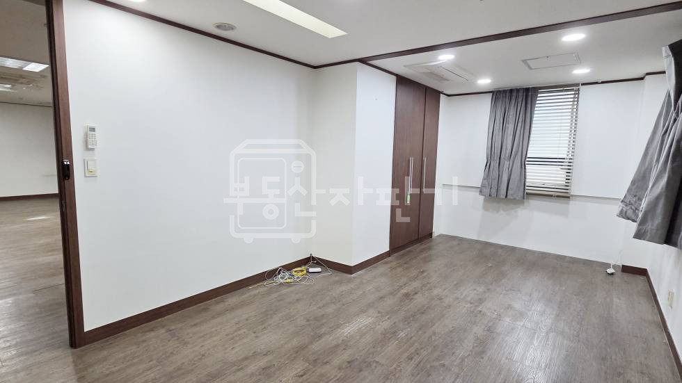서울 강남구 삼성동 무권리, 선정릉역 도보 1분, 초역세권, 코너건물 3층 임대 월세 매물번호 35077 사진 5