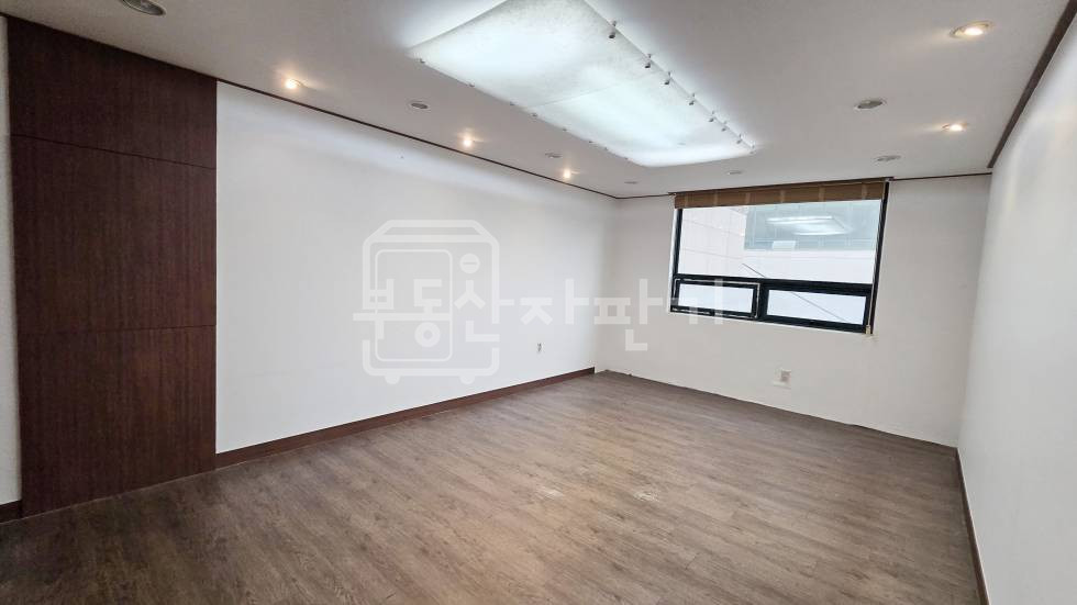 서울 강남구 삼성동 무권리, 선정릉역 도보 1분, 초역세권, 코너건물 3층 임대 월세 매물번호 35077 사진 9