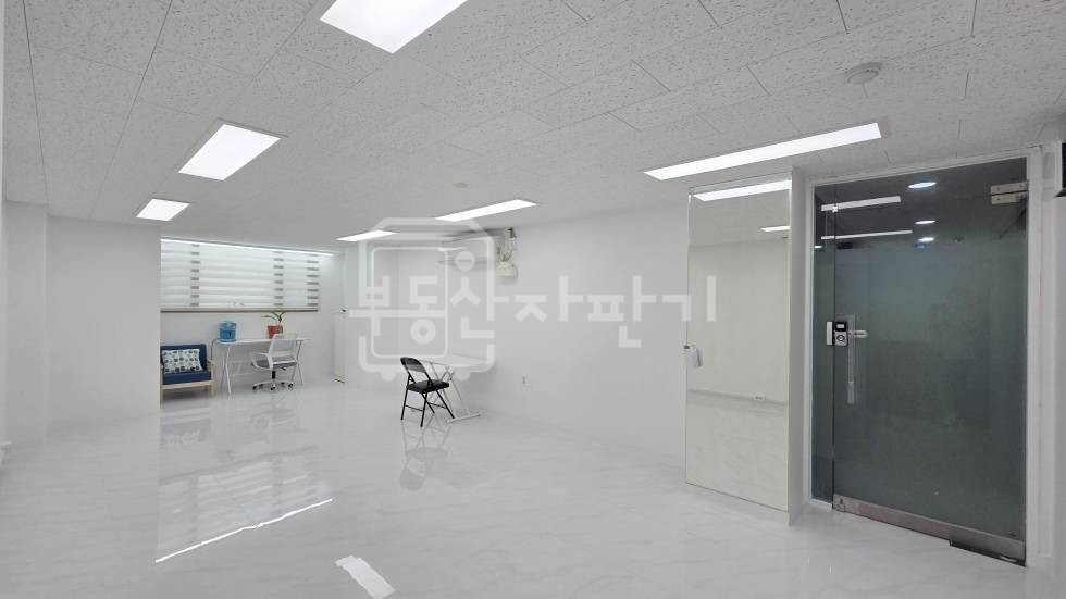 서울 강남구 역삼동 무권리, 역삼역개나리아파트사거리 인근, 3층 임대 월세 매물번호 35148 사진 2