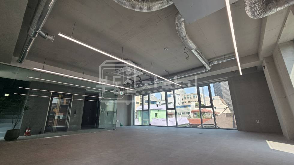 서울 강남구 논현동 무권리 학동역 도보 8분 역세권 코너 건물 3~4층 연층 임대 월세 매물번호 35192 사진 6