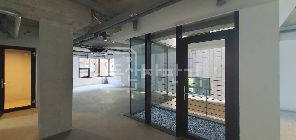 서울 강남구 논현동 신축 첫 입주, 무권리, 7호선 학동역 도보 5분, 역세권, 2층임대 월세 매물번호 35227 사진 7