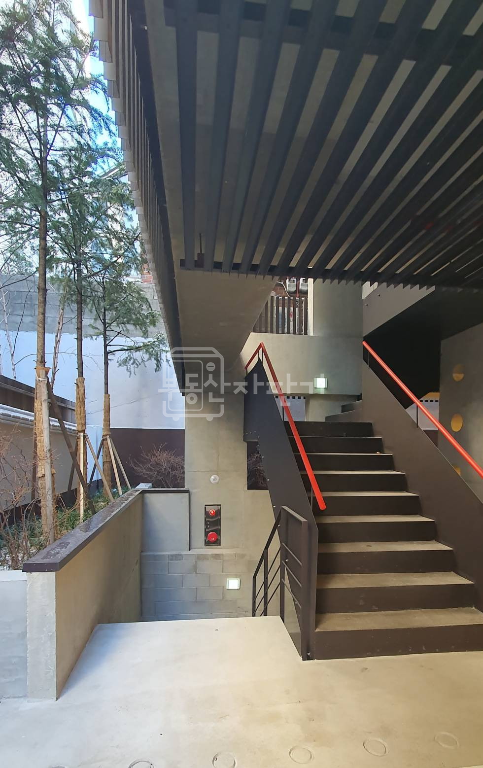 서울 강남구 논현동 신축 첫 입주, 무권리, 7호선 학동역 도보 5분, 역세권, 지하1층임대 월세 매물번호 35229 사진 7