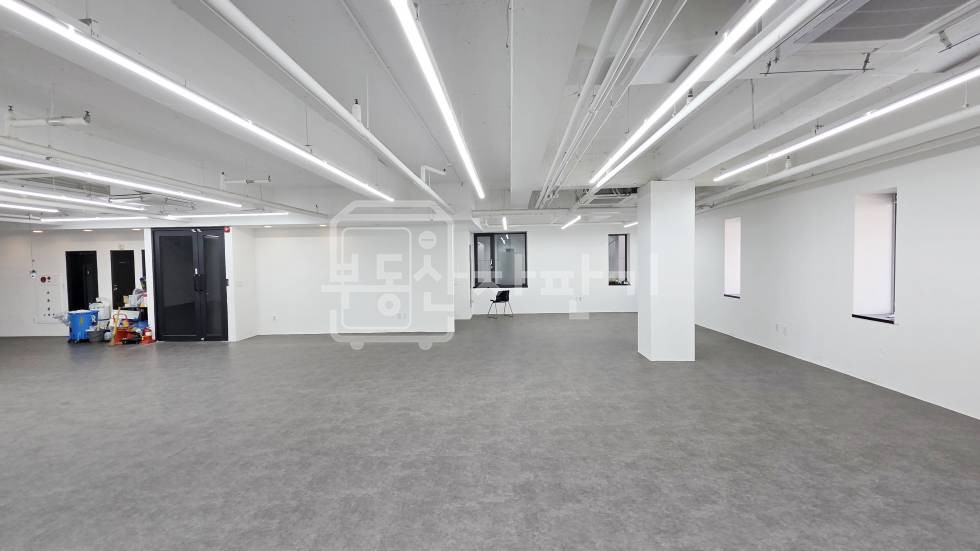 서울 강남구 역삼동 무권리, 역삼역 도보 2분, 초역세권, 3층 임대 월세 매물번호 35258 사진 5