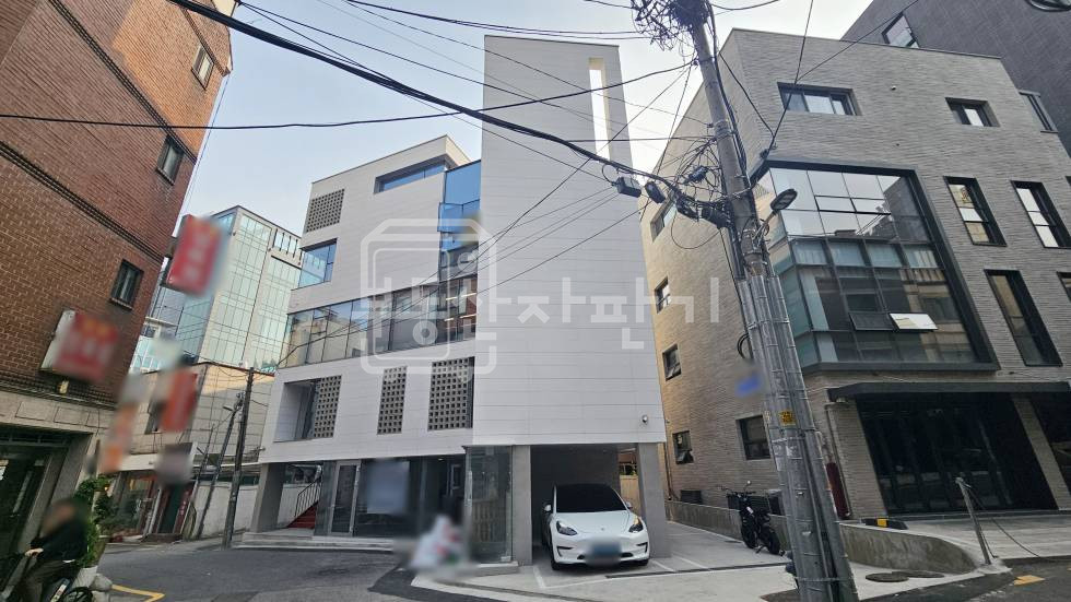서울 강남구 역삼동 신축첫입주, 무권리, 강남역/역삼역 도보10분 더블역세권, 지하1층 임대 월세 매물번호 35252 사진 1