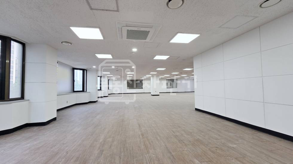 서울 강남구 역삼동 무권리, 강남세브란스사거리 인근, 대로변, 2층 임대 월세 매물번호 35277 사진 4