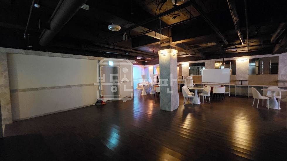 서울 강남구 역삼동 무권리, 강남역 4분, 역세권, 지하1층 임대 월세 매물번호 28026 사진 8