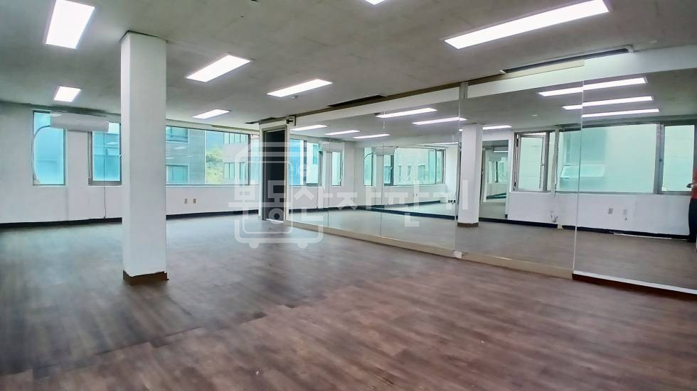 서울 강남구 역삼동 무권리, 창업가거리 교차로 인근, 3층 임대 월세 매물번호 32146 사진 2