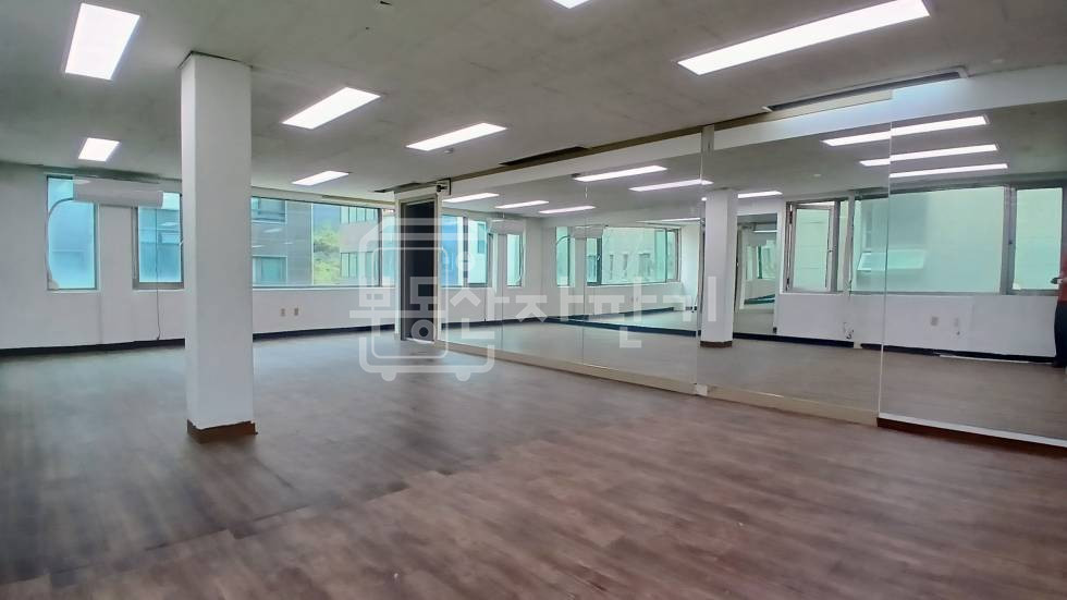 서울 강남구 역삼동 무권리, 창업가거리 교차로 인근, 3층 임대 월세 매물번호 32146 사진 3