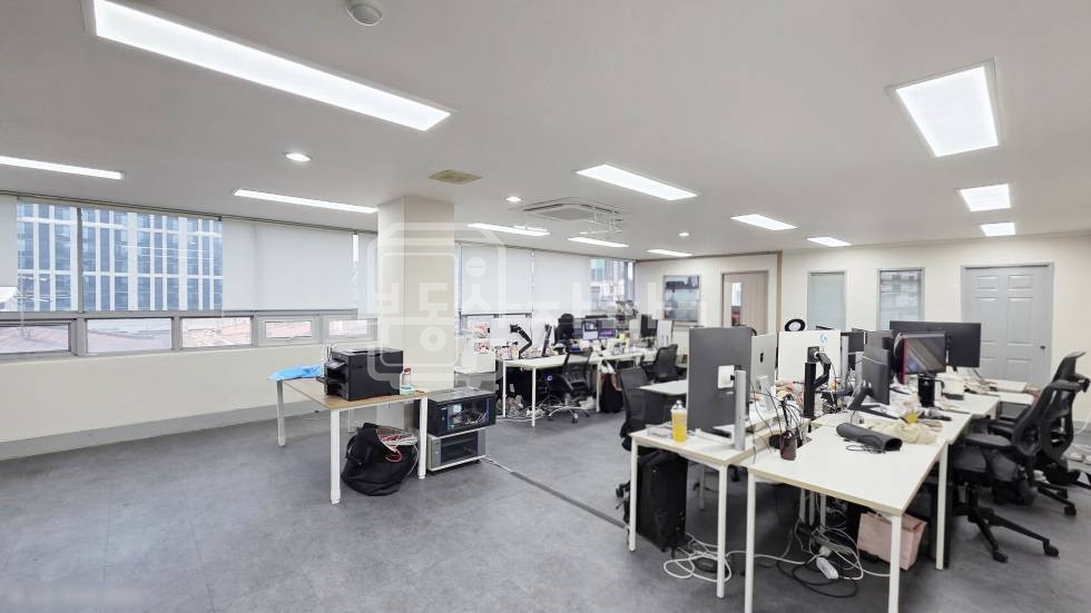 서울 강남구 대치동 무권리, 삼성역 도보 4분, 역세권, 코너건물 3층 임대 월세 매물번호 35288 사진 3