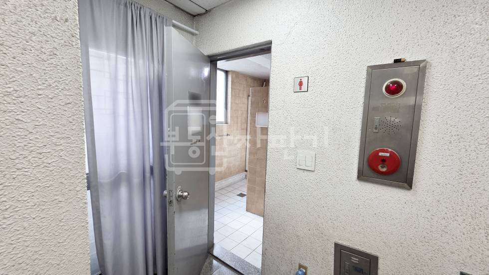 서울 강남구 대치동 무권리, 삼성역 도보 4분, 역세권, 코너건물 3층 임대 월세 매물번호 35288 사진 17