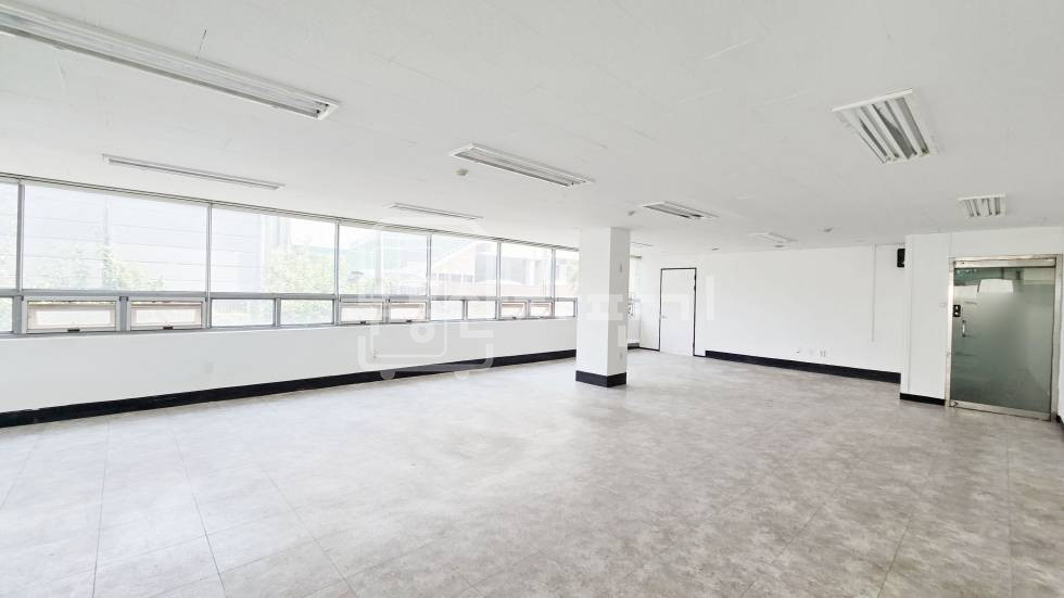 서울 강남구 대치동 무권리, 삼성역 도보 4분, 역세권, 코너건물 3층 임대 월세 매물번호 35289 사진 6