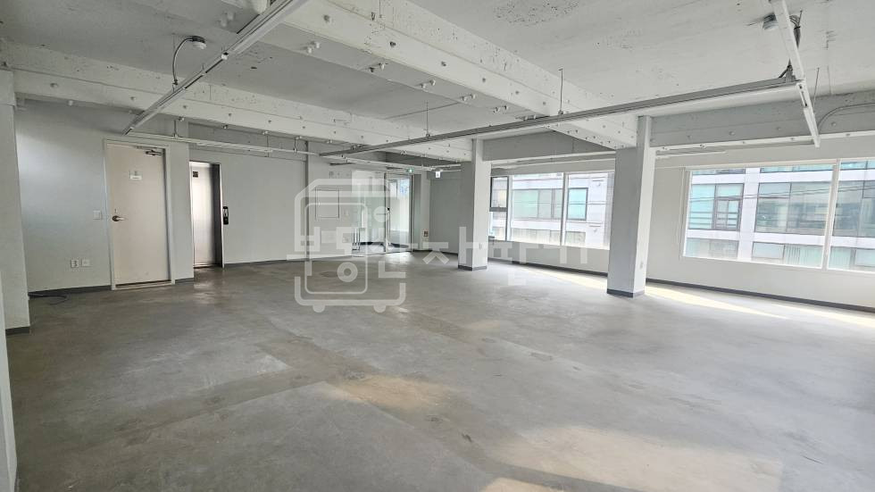 서울 강남구 역삼동 무권리, 역삼초교교차로 인근, 5층 임대 월세 매물번호 35295 사진 4