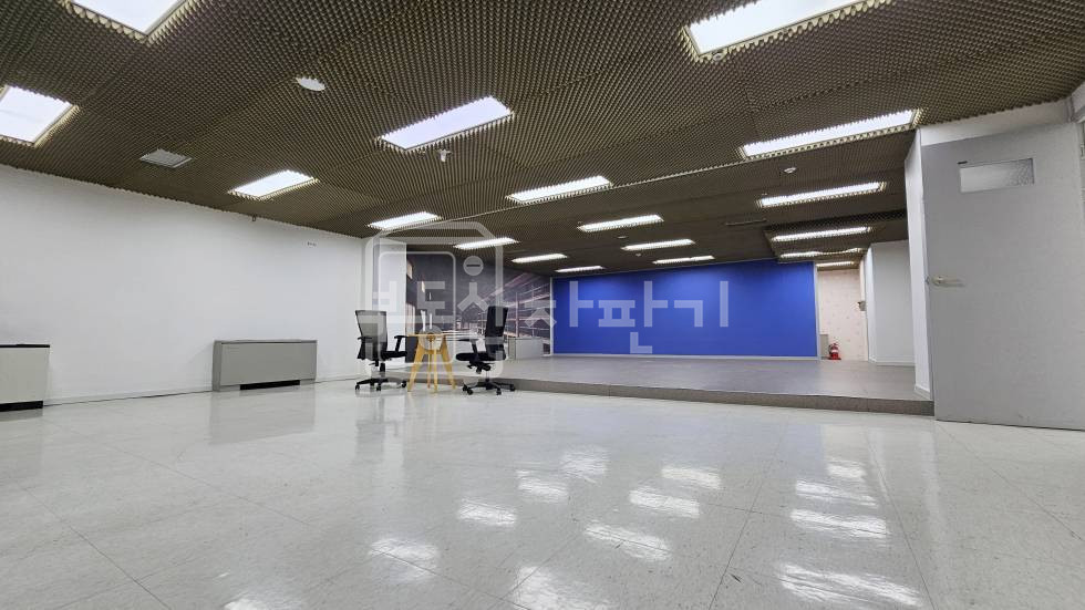 서울 강남구 역삼동 역삼역 도보 5분, 역세권, 대로변, 지하2층 임대 월세 매물번호 35278 사진 2