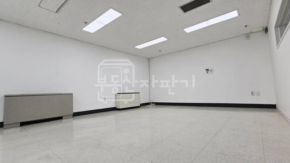 서울 강남구 역삼동 역삼역 도보 5분, 역세권, 대로변, 지하2층 임대 월세 매물번호 35278 사진 4