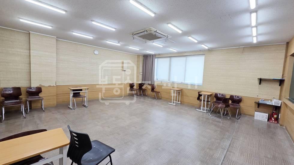 서울 강남구 대치동 무권리, 한티역 도보 10분, 역세권, 코너건물 3층 임대 월세 매물번호 35304 사진 3