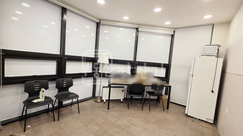 서울 강남구 대치동 무권리, 한티역 도보 10분, 역세권, 코너건물 3층 임대 월세 매물번호 35304 사진 6