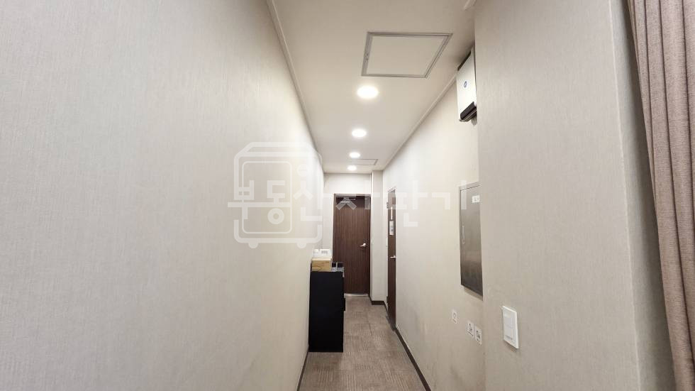 서울 강남구 대치동 무권리, 한티역 도보 10분, 역세권, 코너건물 3층 임대 월세 매물번호 35304 사진 8