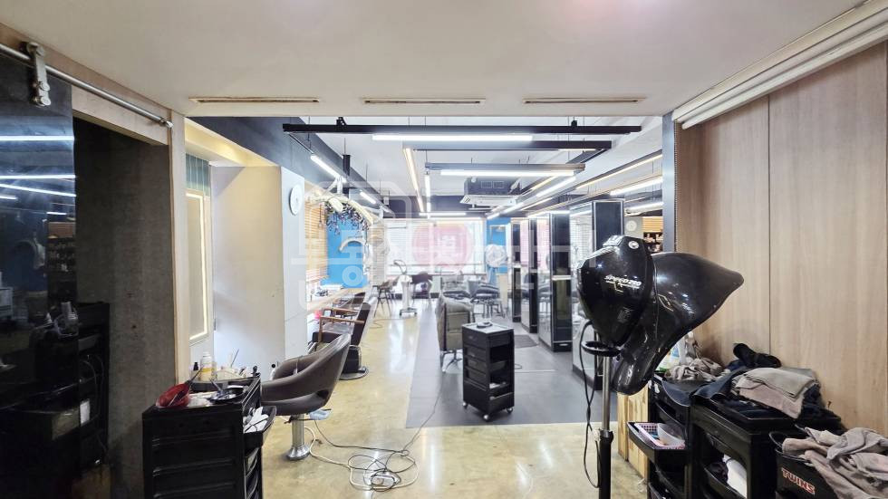 서울 강남구 대치동 무권리, 한티역 도보 3분, 초역세권, 코너건물 1층 임대 월세 매물번호 35305 사진 4