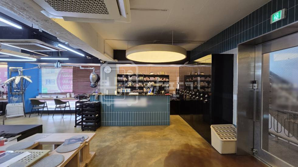 서울 강남구 대치동 무권리, 한티역 도보 3분, 초역세권, 코너건물 1층 임대 월세 매물번호 35305 사진 7