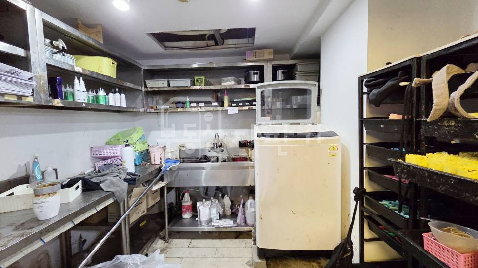 서울 강남구 대치동 무권리, 한티역 도보 3분, 초역세권, 코너건물 1층 임대 월세 매물번호 35305 사진 11