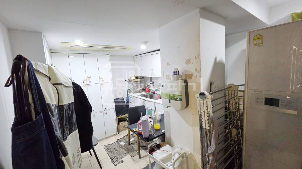 서울 강남구 대치동 무권리, 한티역 도보 3분, 초역세권, 코너건물 1층 임대 월세 매물번호 35305 사진 12