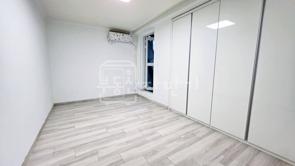 서울 강남구 논현동 무권리, 강남구청역 3분, 초역세권, 4층 임대 월세 매물번호 35314 사진 5