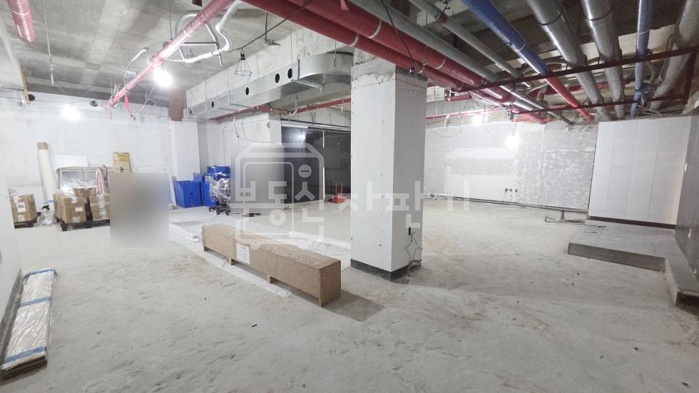 서울 강남구 삼성동 무권리, 삼성중앙역 도보 3분 초역세권, 지하 1층 임대 월세 매물번호 17928 사진 4