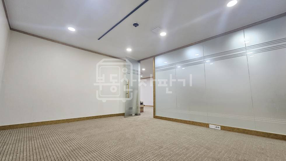 서울 강남구 논현동 무권리, 학동역 도보 7분, 역세권, 이면도로, 3층 임대 월세 매물번호 29874 사진 6