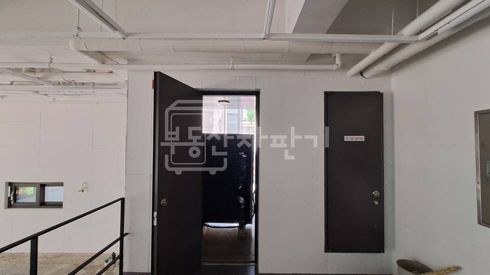 서울 서초구 서초동 무권리, 2.3호선 교대역 3분, 초역세권, 지상1층 임대 월세 매물번호 34286 사진 8