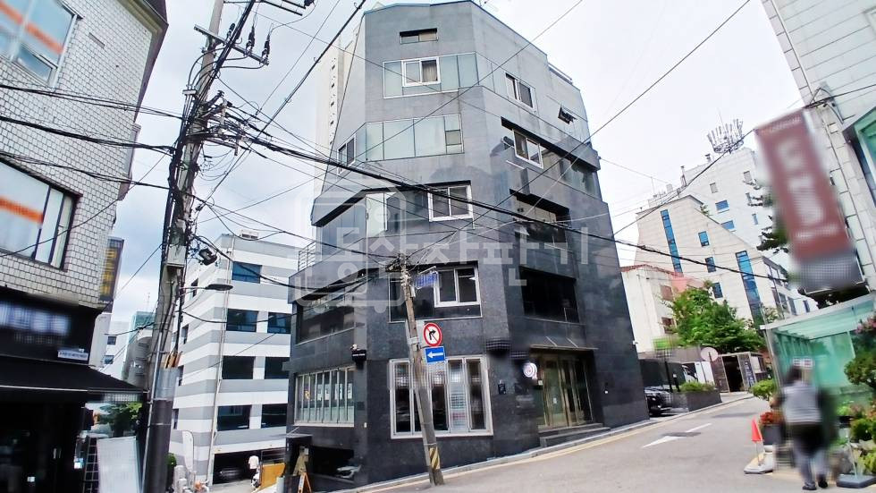 서울 강남구 도곡동 무권리, 뱅뱅사거리 인근, 1층 임대 월세 매물번호 35322 사진 1