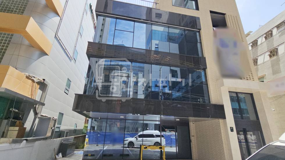 서울 서초구 서초동 신축 첫입주, 무권리, 서초역 도보 2분, 초역세권, 이면도로, 1층 임대 월세 매물번호 35380 사진 1