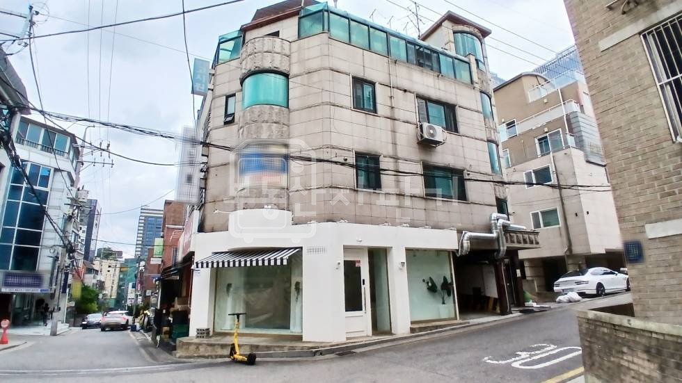 서울 강남구 역삼동 무권리, 센터필드교차로 인근 , 1층 임대 월세 매물번호 35319 사진 1