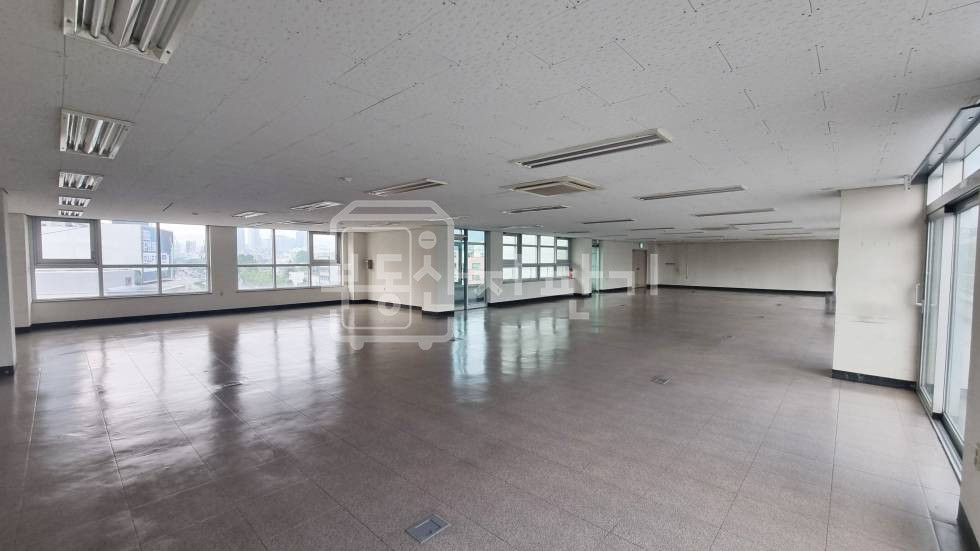 서울 용산구 용산동3가 무권리, 삼각직역 2분, 초역세권, 4층, 6층 임대 월세 매물번호 35136 사진 5