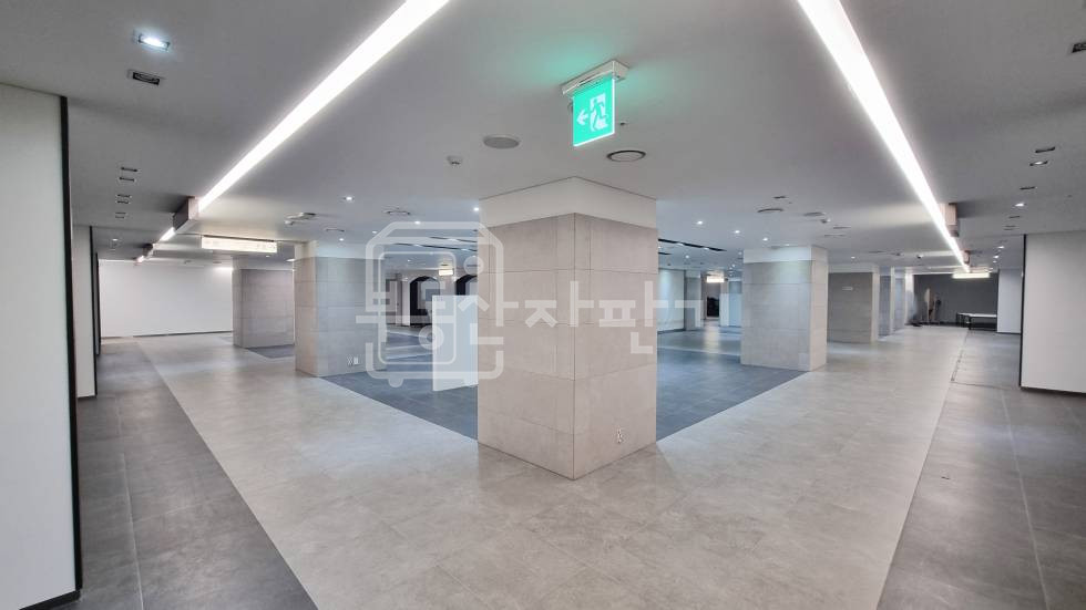 서울 용산구 이태원동 무권리, 이태원역 1분, 초역세권, 4층 임대 월세 매물번호 35139 사진 2