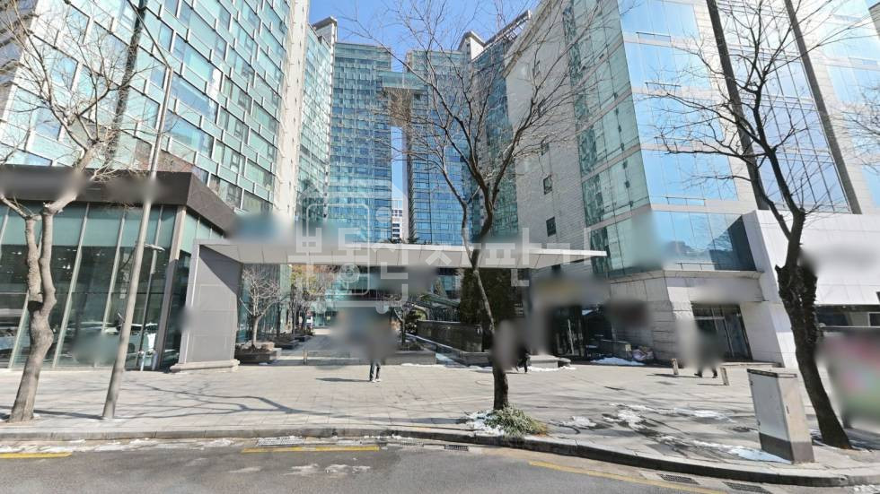 서울 서초구 서초동 남부터미널역 도보 9분, 역세권, 대로변, 1층 임대 월세 매물번호 35431 사진 1