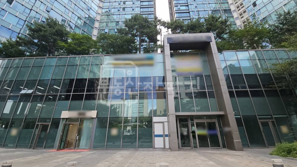서울 서초구 서초동 남부터미널역 도보 9분, 역세권, 대로변, 1층 임대 월세 매물번호 35432 사진 2