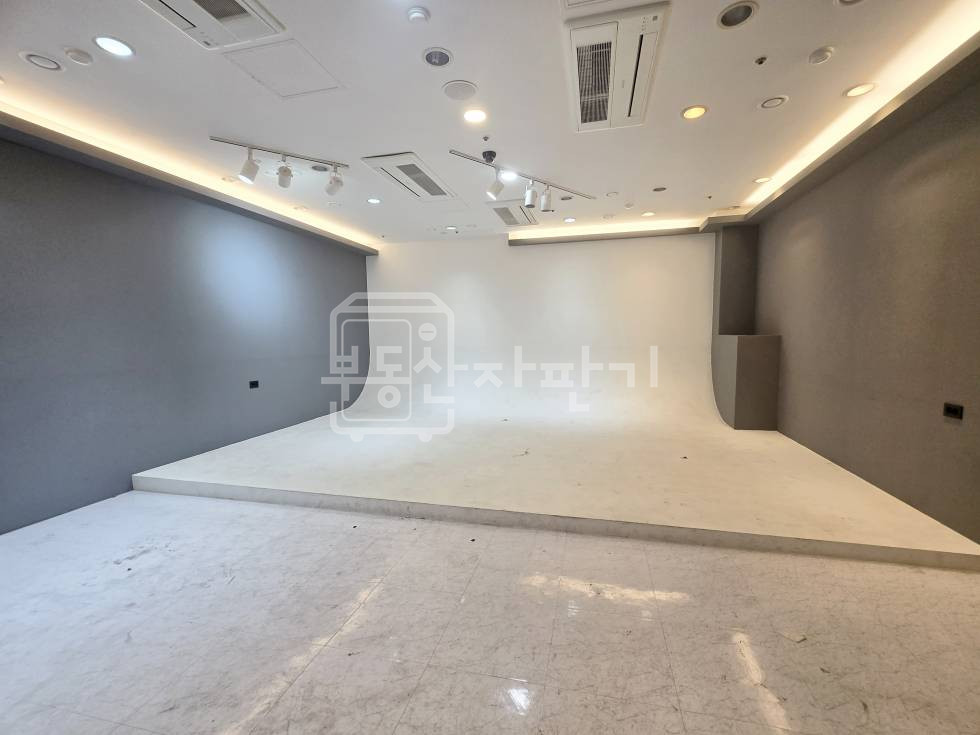 서울 강남구 역삼동 무권리, 강남세브란스교차로인근, 3층 임대 월세 매물번호 35438 사진 3