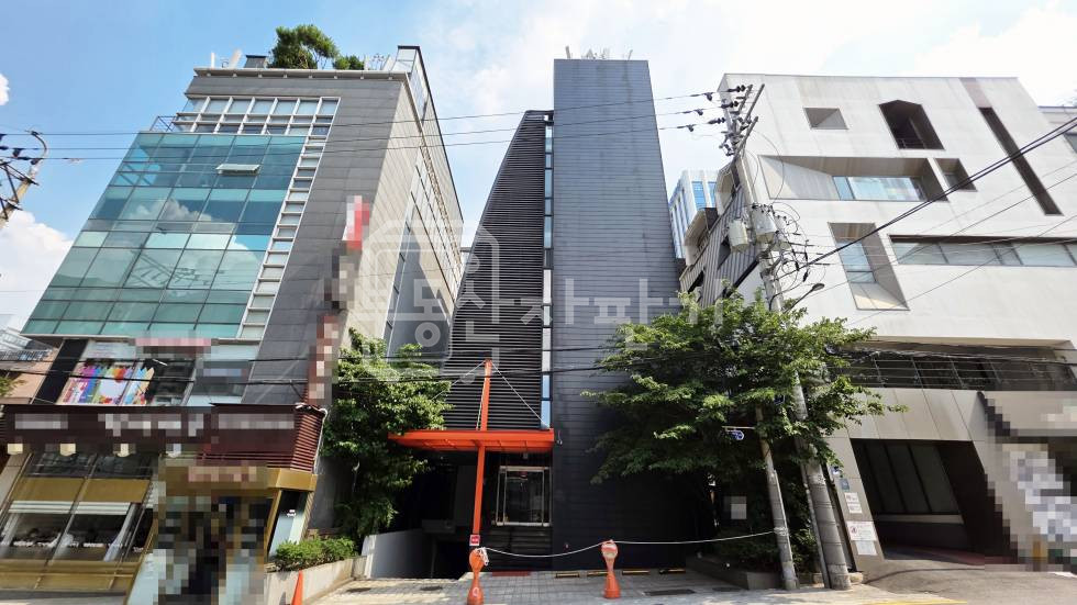서울 강남구 신사동 무권리, 압구정역 9분, 역세권, 2층 임대 월세 매물번호 31528 사진 1
