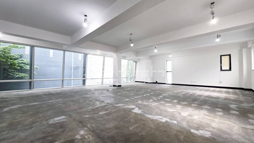 서울 강남구 신사동 무권리, 압구정역 9분, 역세권, 2층 임대 월세 매물번호 31528 사진 3